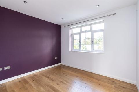 Flat 3, 51 Homersham Road, Kingston Upon Thames, KT1 3PL