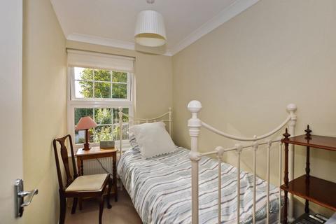 24 Bower Gardens, Salisbury, SP1 2RL