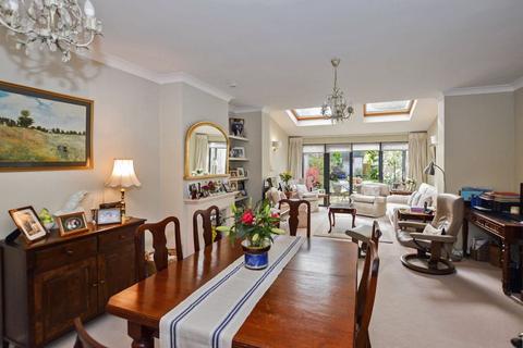 24 Bower Gardens, Salisbury, SP1 2RL