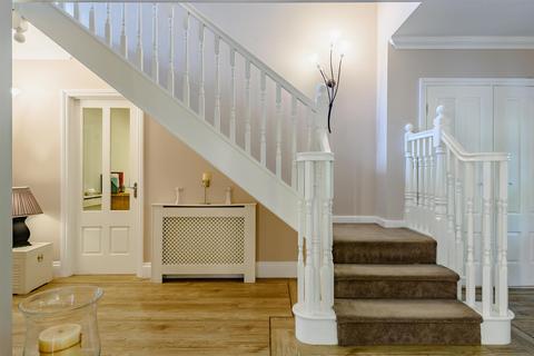 46 Ashlawn Crescent, Solihull, B91 1PS