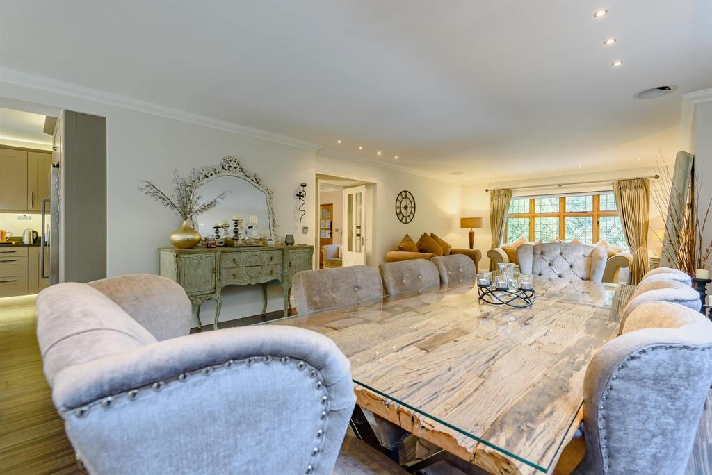 8482937-interior30.jpg
