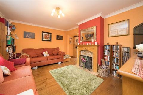 27 Chestnut Drive, St Albans, AL4 0ER