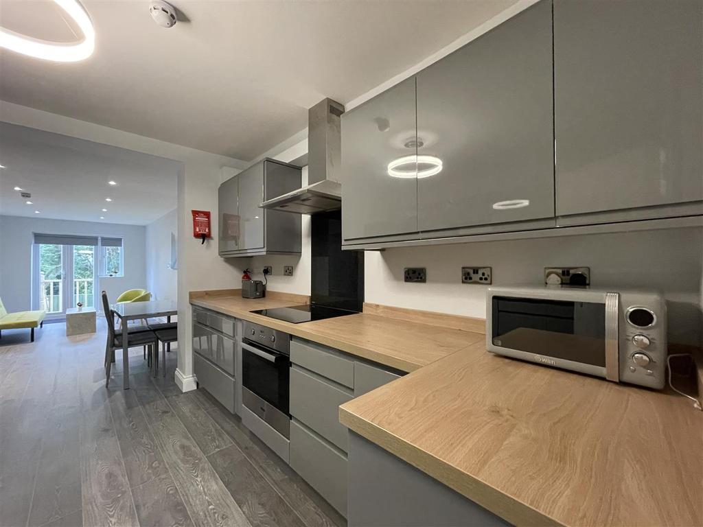 Kingsholm Road, Southmead, Bristol 1 bed in a house share £625 pcm (£144 pw)