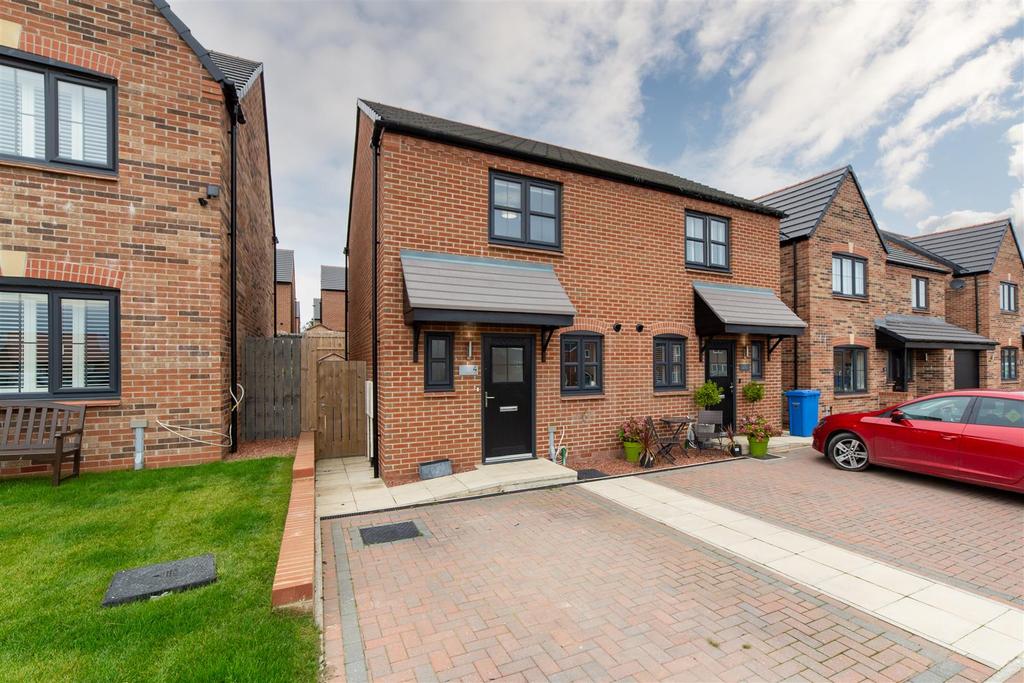 Fairhaven Way, The Fairways, Cramlington 2 bed semidetached house £