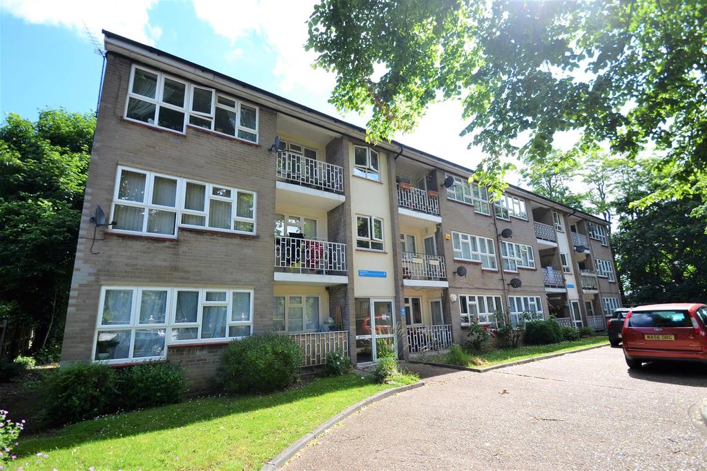 The Chestnuts, Gwydor Road, Beckenham 2 bed flat £299,950