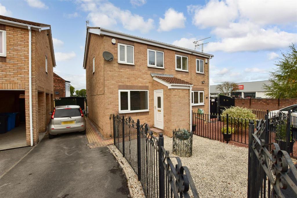 Brockton Close, Hull 2 bed semidetached house £109,950