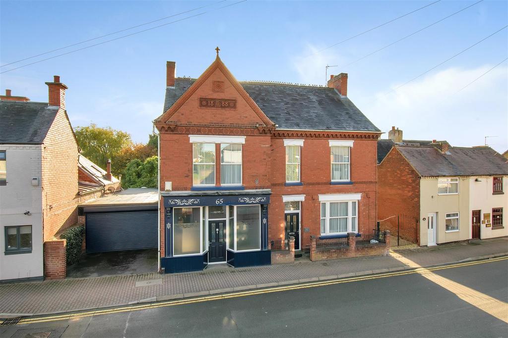 High Street, Ibstock 4 bed detached house £575,000