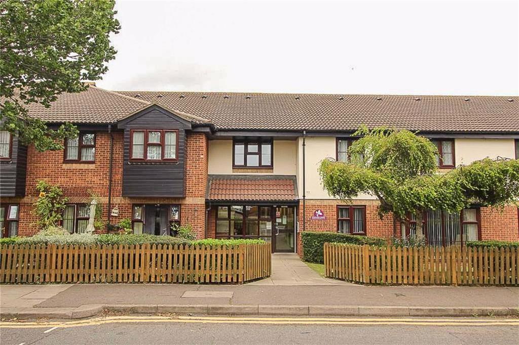 Manchester Drive, LeighOnSea, Essex 1 bed flat £140,000