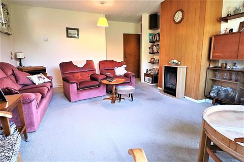 16 Bishops Walk, Lowestoft, NR32 4JN