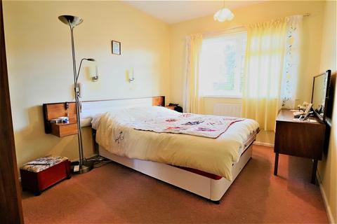 16 Bishops Walk, Lowestoft, NR32 4JN