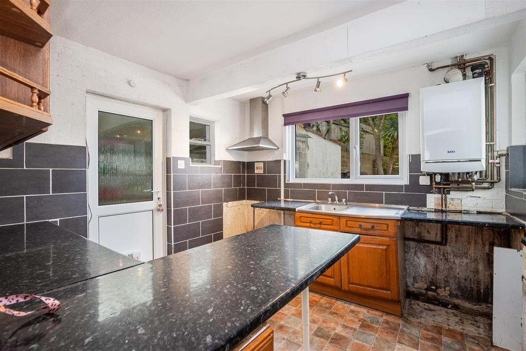 Highfield Crescent, Paignton 4 bed detached house £225,000