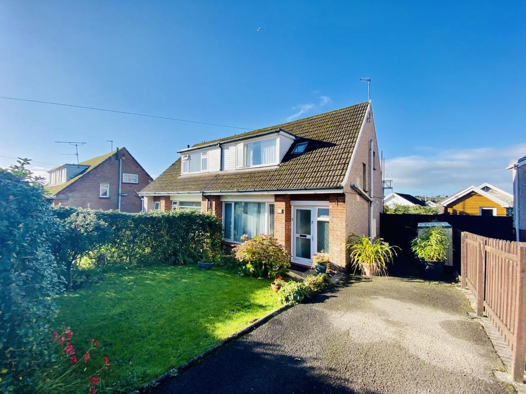 Ash Grove, Killay, Swansea 3 bed semidetached bungalow £189,950
