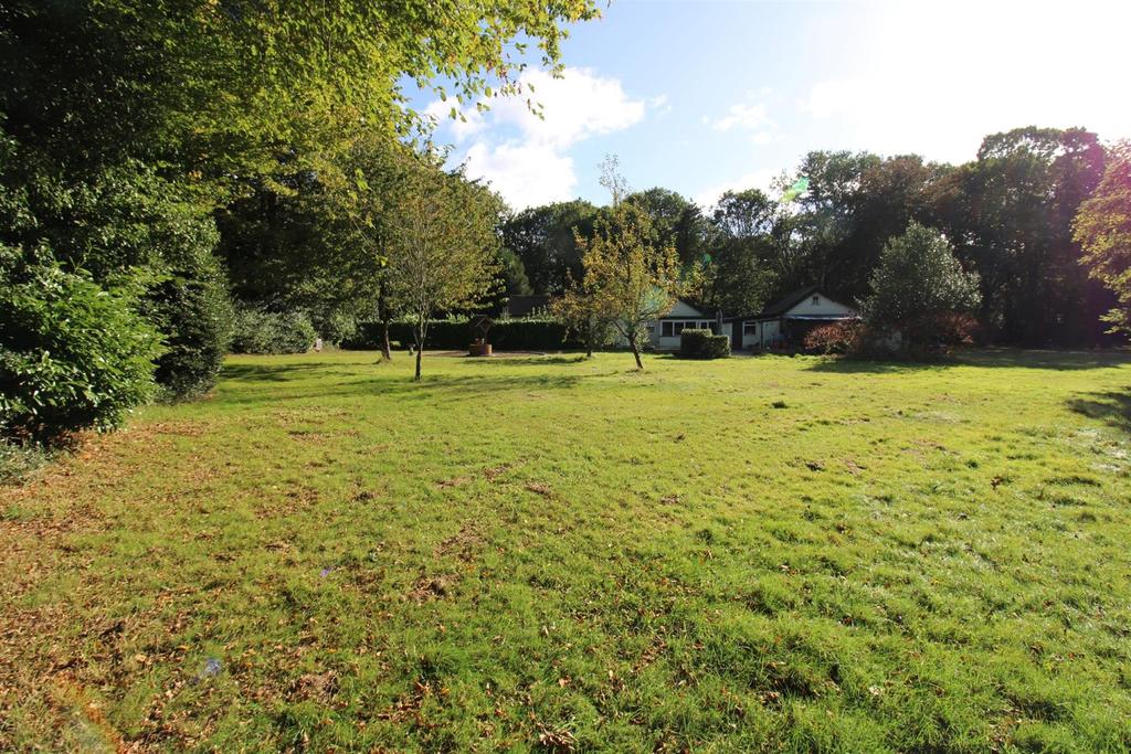 Hyde Lane, Danbury 5 bed property with land £1,000,000
