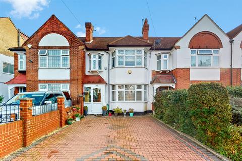 16 West Court, Wembley, HA0 3QH