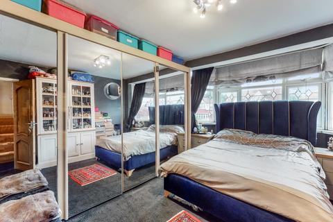 16 West Court, Wembley, HA0 3QH