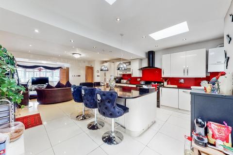 16 West Court, Wembley, HA0 3QH