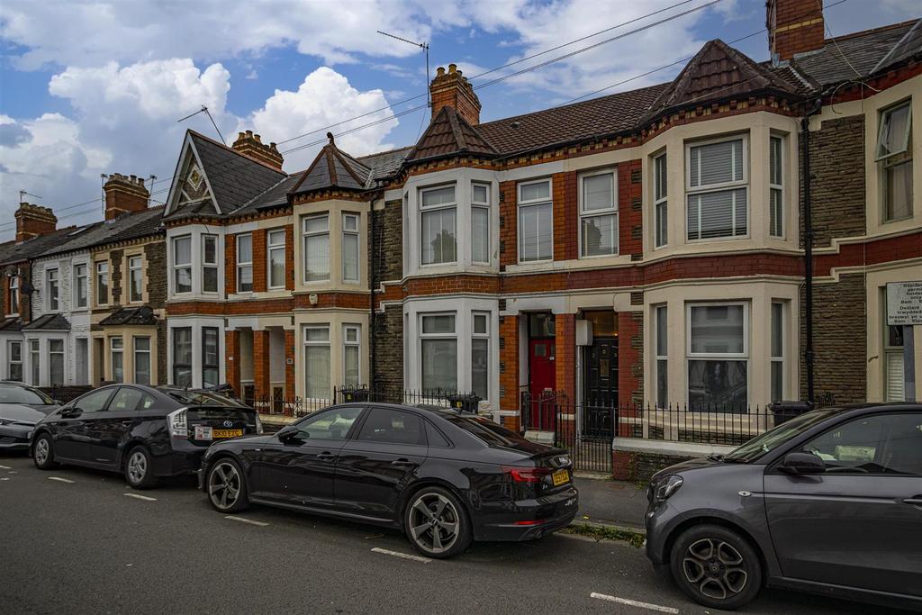 Inverness Place, Roath 3 bed terraced house £1,200 pcm (£277 pw)