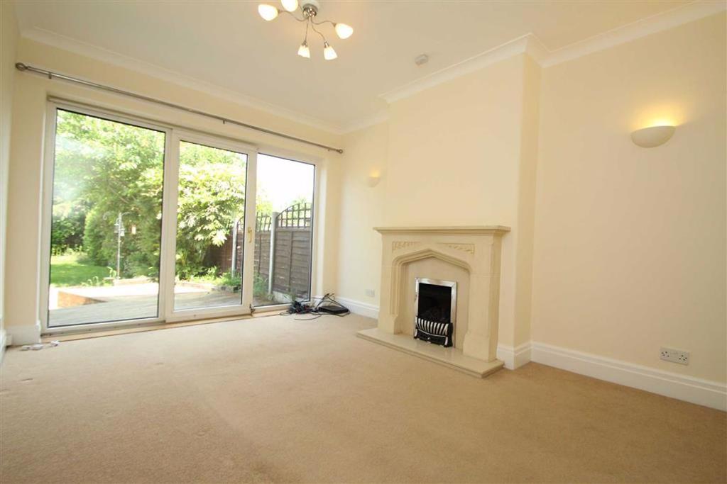 Lorraine Road, Timperley 3 bed semidetached house £1,395 pcm (£322 pw)