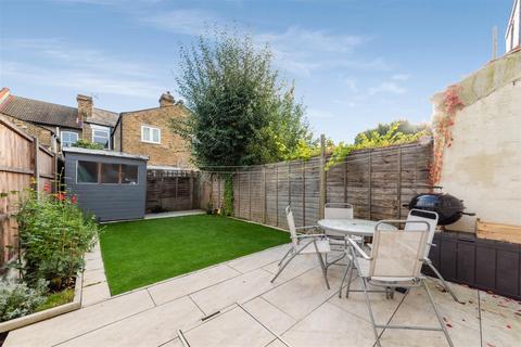 12 William Road, London, SW19 3PL