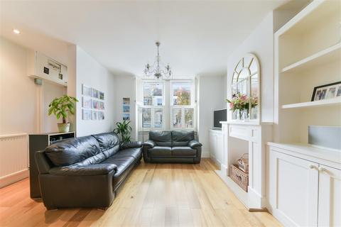 12 William Road, London, SW19 3PL