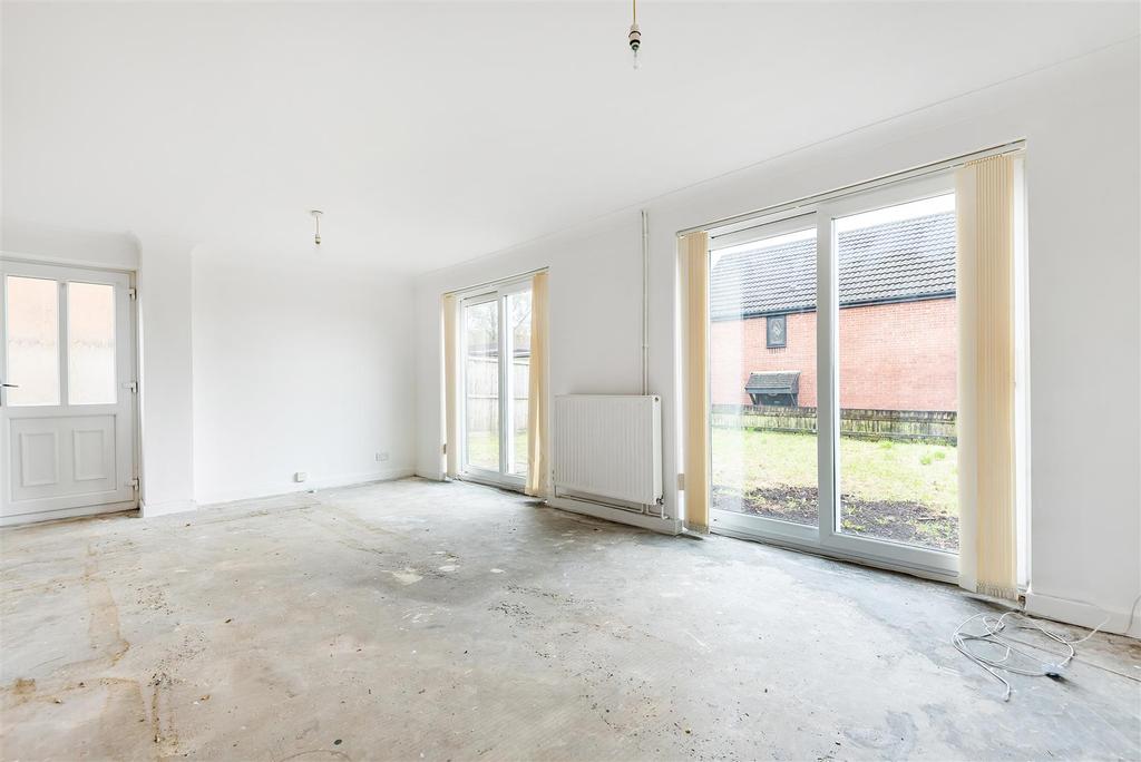 Lon Enfys, Llansamlet, Swansea 3 bed detached house £160,000