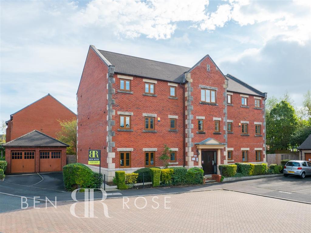 Jubilee Road, Walmer Bridge, Preston 2 bed apartment £120,000