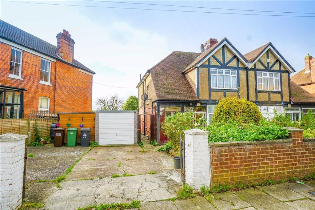 Priory Avenue, Hastings, East Sussex 3 bed semidetached house £400,000