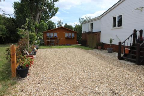 3 bedroom chalet for sale, Humberston Fitties, Humberston, Grimsby, N.E. Lincs, DN36 4HE
