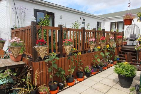 Humberston Fitties, Humberston, Grimsby, N.E. Lincs, DN36 4HE
