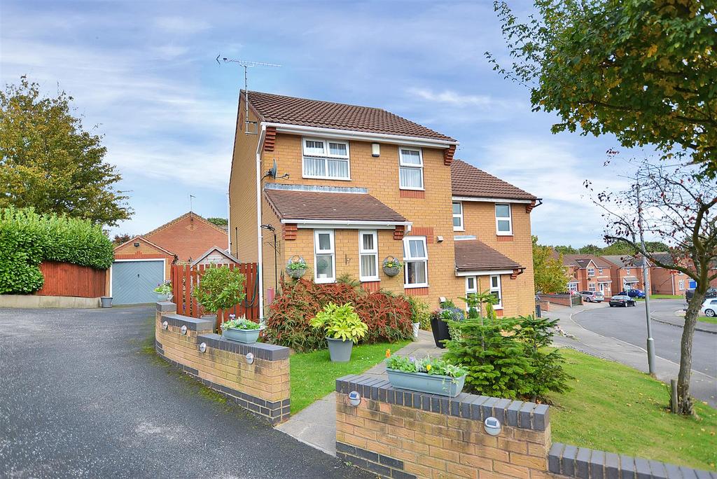 Grendon Way, SuttoninAshfield 3 bed semidetached house £210,000
