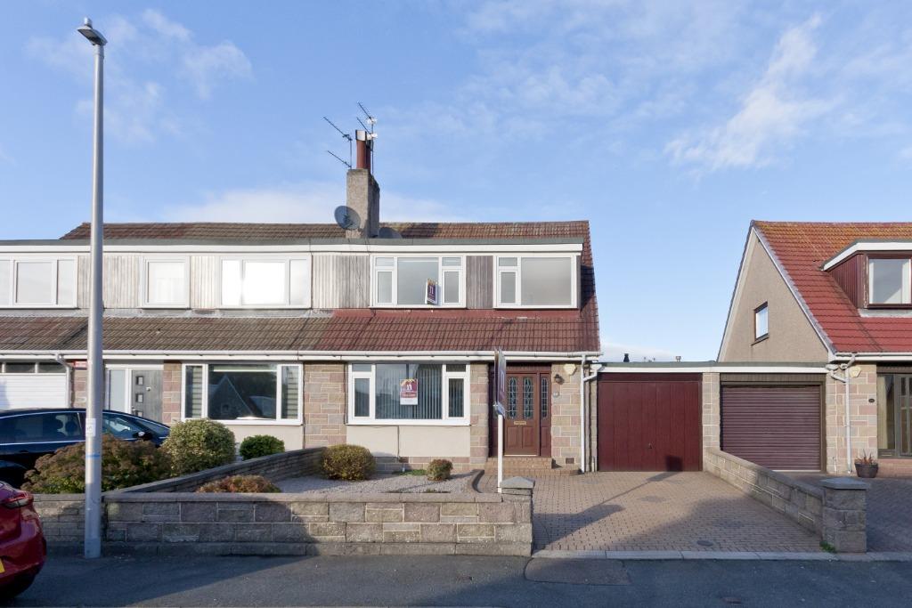 Hopetoun Drive, Bucksburn, Aberdeen... 3 bed semidetached house £205,000