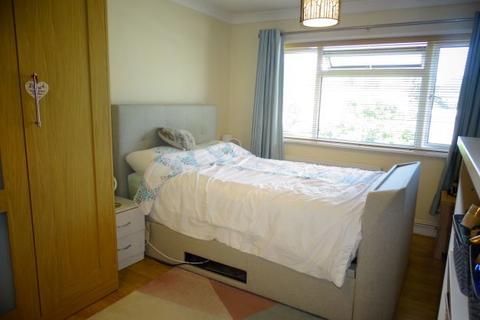 122 Hithermoor Road, Staines-upon-thames, TW19 6BB