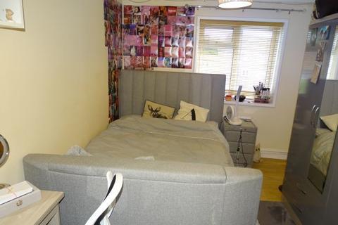 122 Hithermoor Road, Staines-upon-thames, TW19 6BB