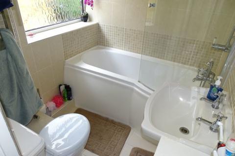 122 Hithermoor Road, Staines-upon-thames, TW19 6BB