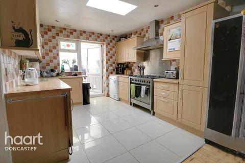 52 Menson Drive, Hatfield, Doncaster, DN7 6RB