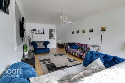 52 Menson Drive, Hatfield, Doncaster, DN7 6RB
