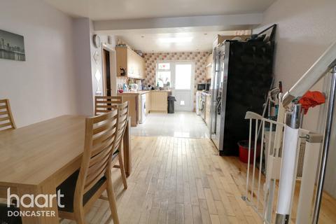 52 Menson Drive, Hatfield, Doncaster, DN7 6RB