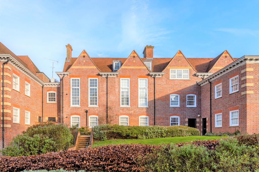 Langton House, Cottage Close, Harrow 2 bed apartment £425,000