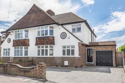 240 Hayes Lane, Bromley, BR2 7LA