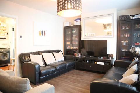 28 Beavers Lane, Hounslow, TW4 6EN