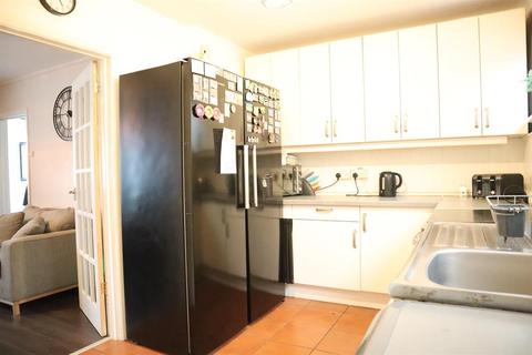 28 Beavers Lane, Hounslow, TW4 6EN