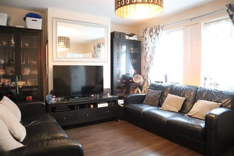 28 Beavers Lane, Hounslow, TW4 6EN
