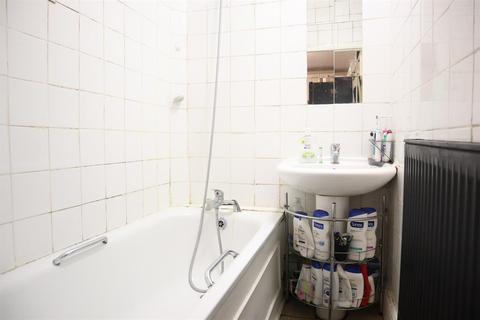 28 Beavers Lane, Hounslow, TW4 6EN