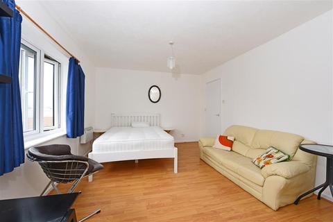 16 Gresham Way, London, SW19 8ED