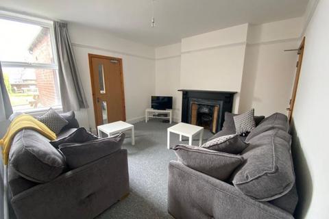 5 bedroom house share to rent, 63 Cowlishaw Road, Ecclesall