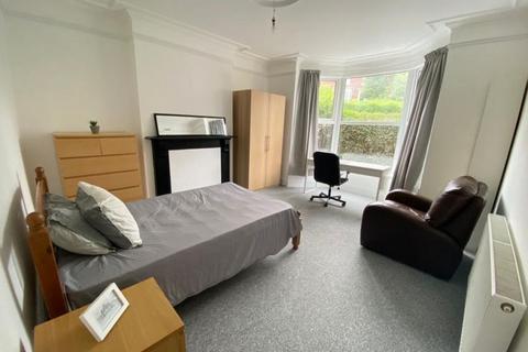 5 bedroom house share to rent, 63 Cowlishaw Road, Ecclesall