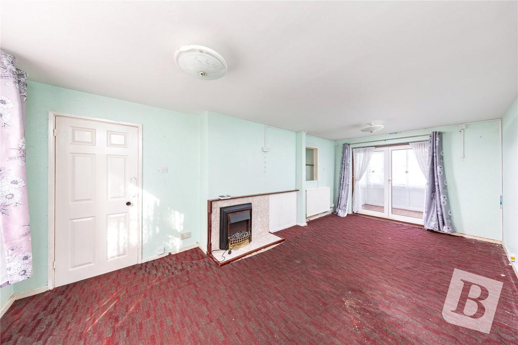 Clopton Green, Basildon, Essex, SS14 2 bed terraced house £270,000