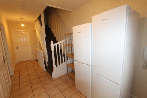 10 bedroom flat to rent, Chapel Cross, Chapel Street, Leamington Spa, CV31