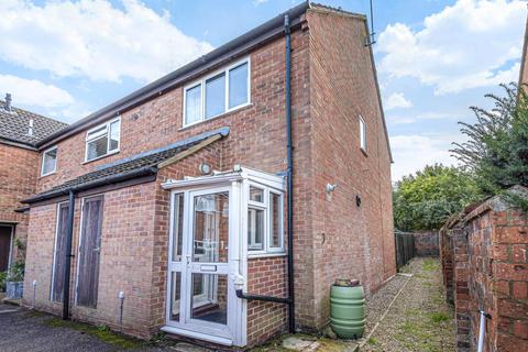 10 Chandlers Close, Wantage, OX12 8EW
