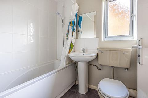 10 Chandlers Close, Wantage, OX12 8EW